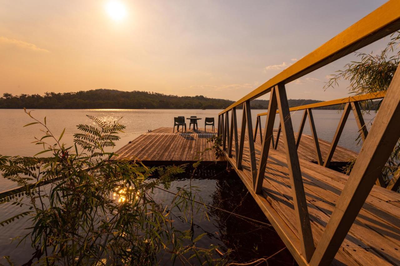 De Lago Resort On Lake Bennett Kültér fotó
